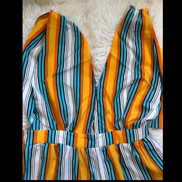 NWT Halter Top Crop Jumpsuit Large - Picture 4 of 13